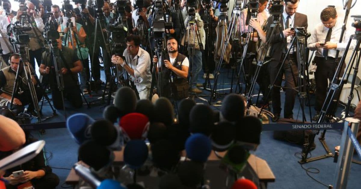 Brasil cai para 'zona vermelha' e perde 4 posições em ranking de liberdade de imprensa