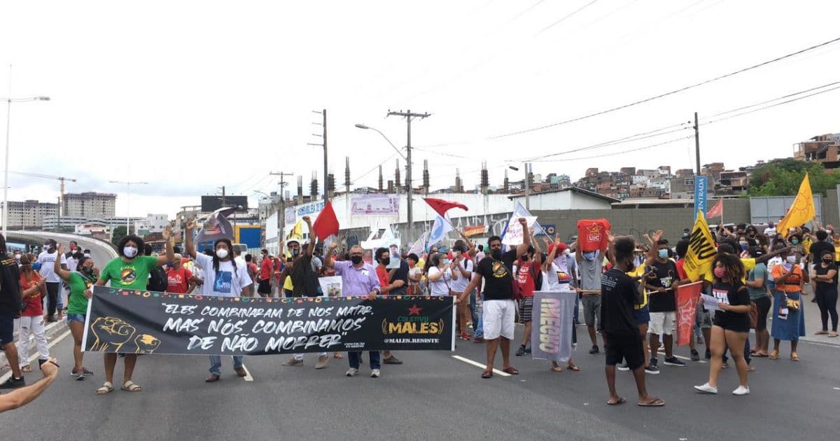 Entidades do movimento negro fazem manifestação pedindo justiça no caso Atakarejo