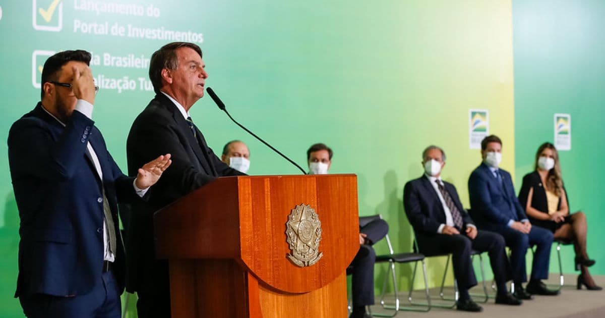 Após fala de Bolsonaro, presidente de Portugal mantém obrigatoriedade de uso de máscaras