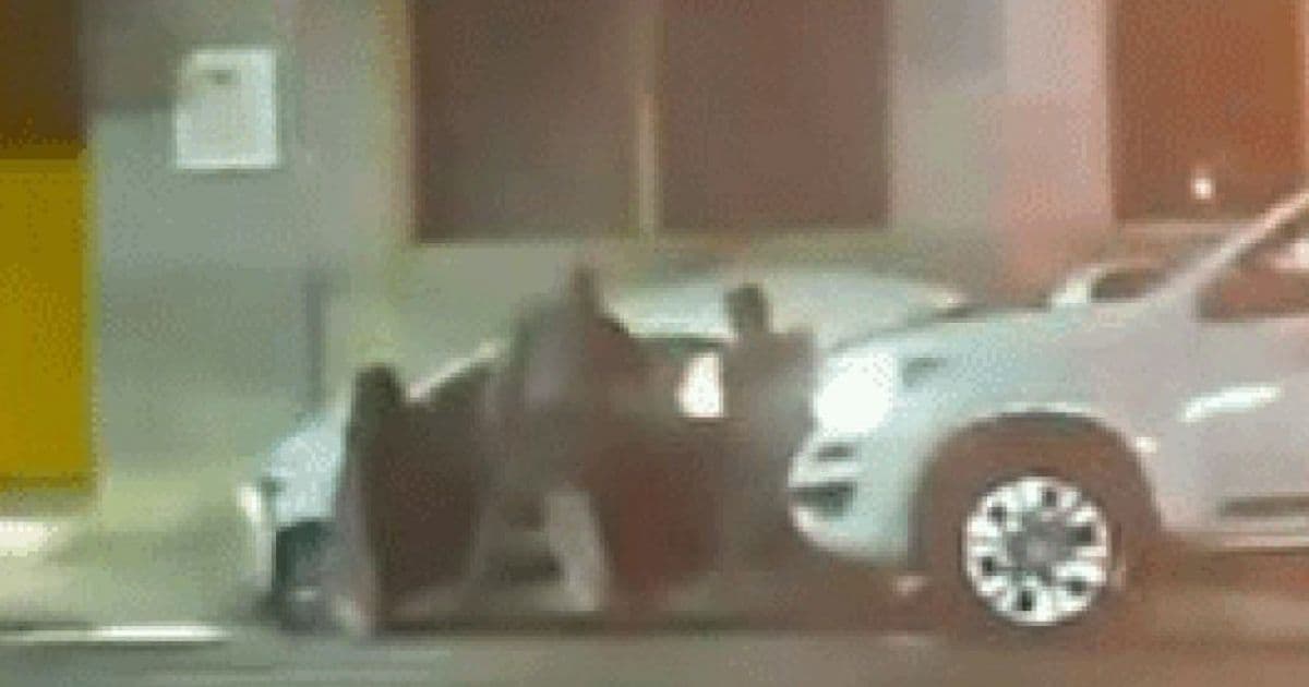 PMs são presos suspeitos de executar homens com 30 tiros dentro de carro em SP; veja vídeo