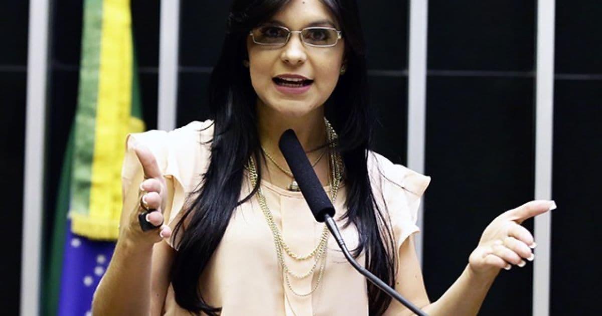 Ex-aliada de Bolsonaro, Dayane Pimentel pede impeachment do presidente