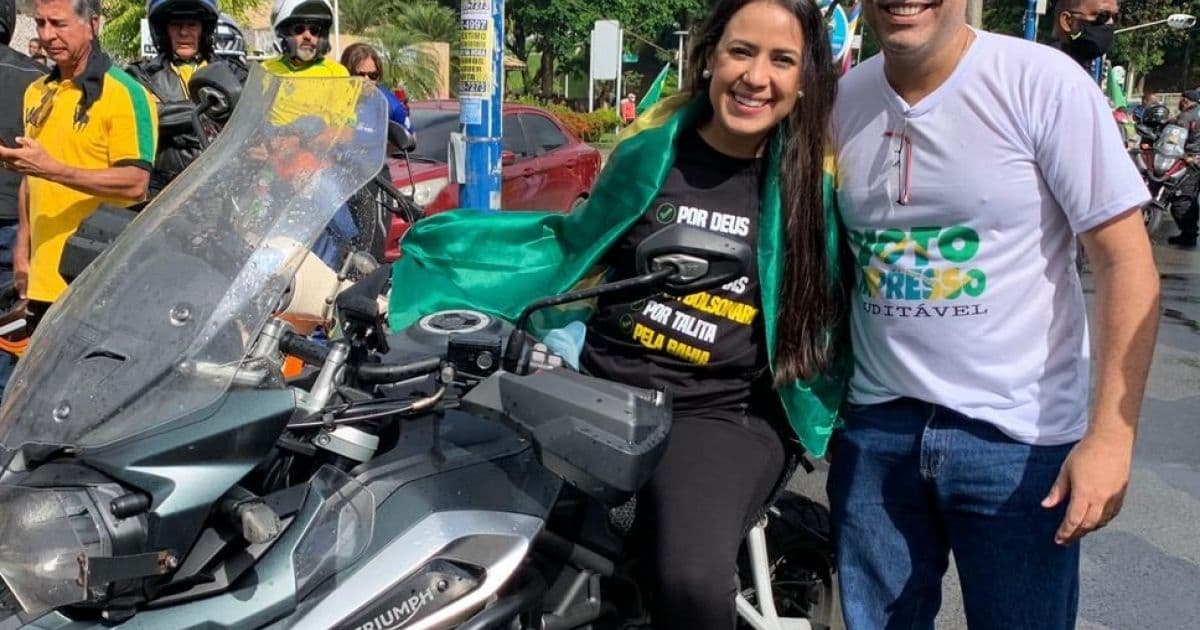 Apoiadora de Bolsonaro, deputada Talita Oliveira participa de motociata