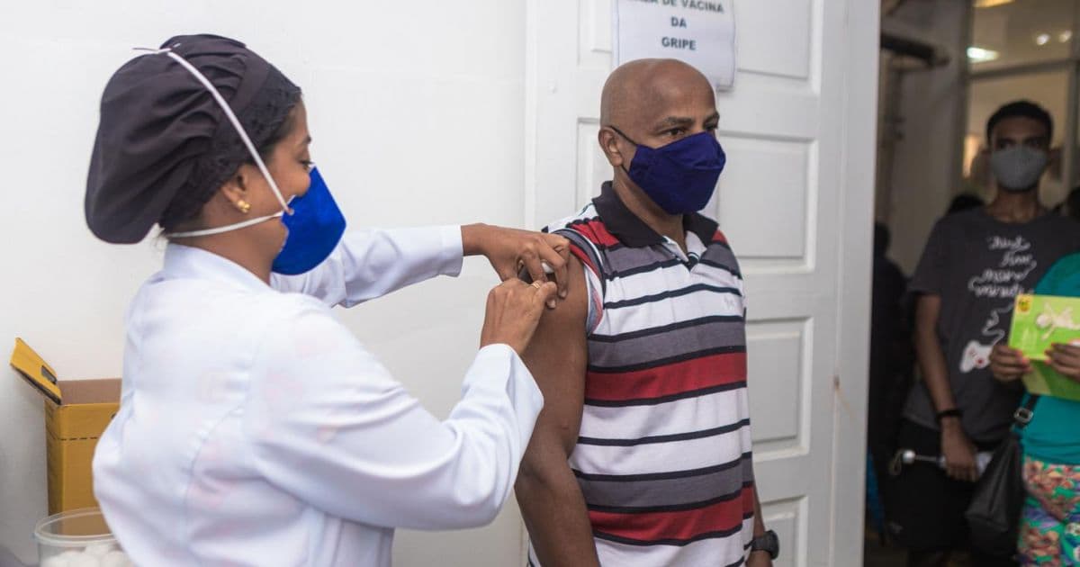 Salvador completou vacinação de 1ª dose em pessoas acima de 46 anos cadastradas no SUS