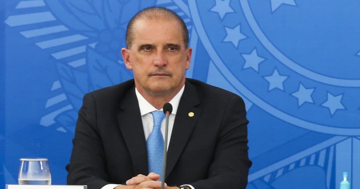 Bolsonaro recria Ministério do Trabalho para abrigar Onyx após centrão crescer no governo 