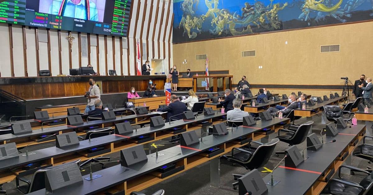Oposição pede vista e adia votação de PL que amplia prazo de concursos na Bahia 