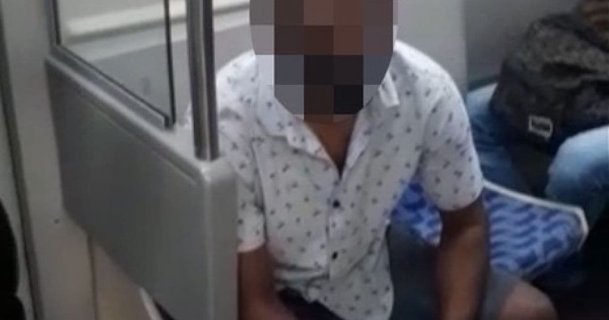 Passageiros reclamam de homem que teria se masturbado no metrô de Salvador