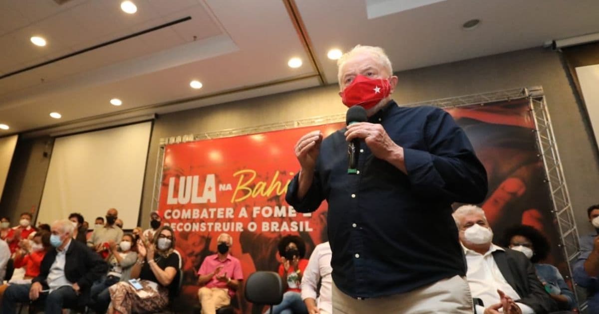 Em Salvador, Lula enaltece Rui e Wagner, e critica Bolsonaro: 'Genocida e incivilizado'