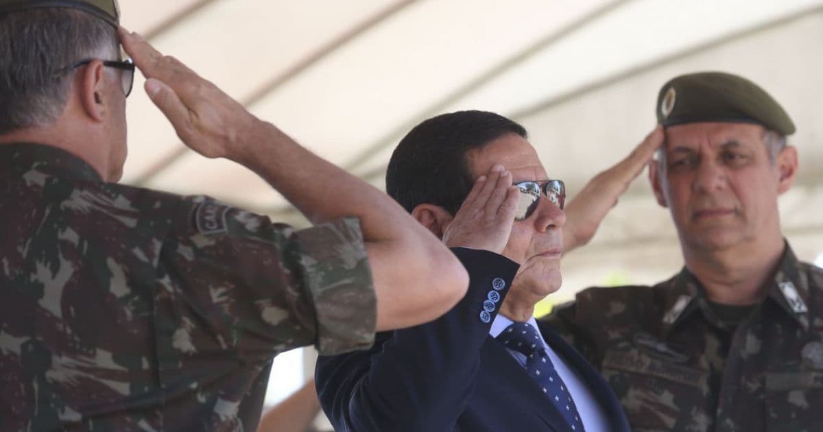 Mourão diz que militares não vão 'embarcar em aventura' a favor ou contra Bolsonaro