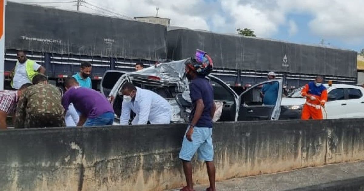 Acidente na BR-324 deixa trânsito lento na região de Valéria, em Salvador