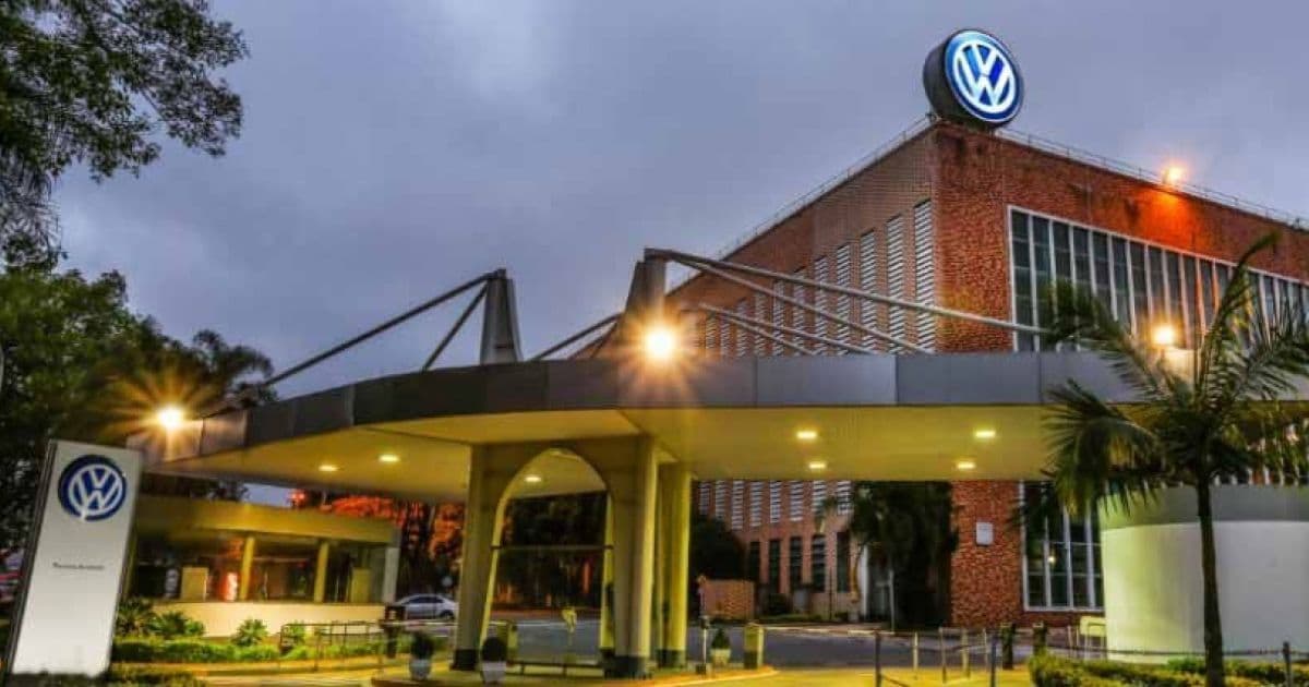 Volks reduz turnos e suspende contratos de trabalho por falta de componentes de produção