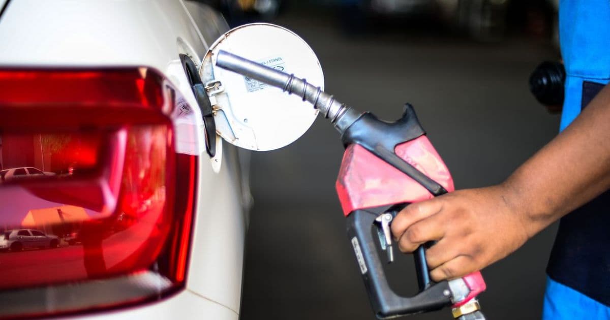 Preço da gasolina subiu 57% na Bahia em um ano; número está acima da média nacional