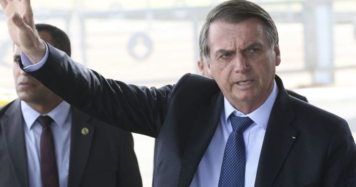 Bolsonaro volta a criticar passaporte da vacina e chama exigência de 'coleira' 