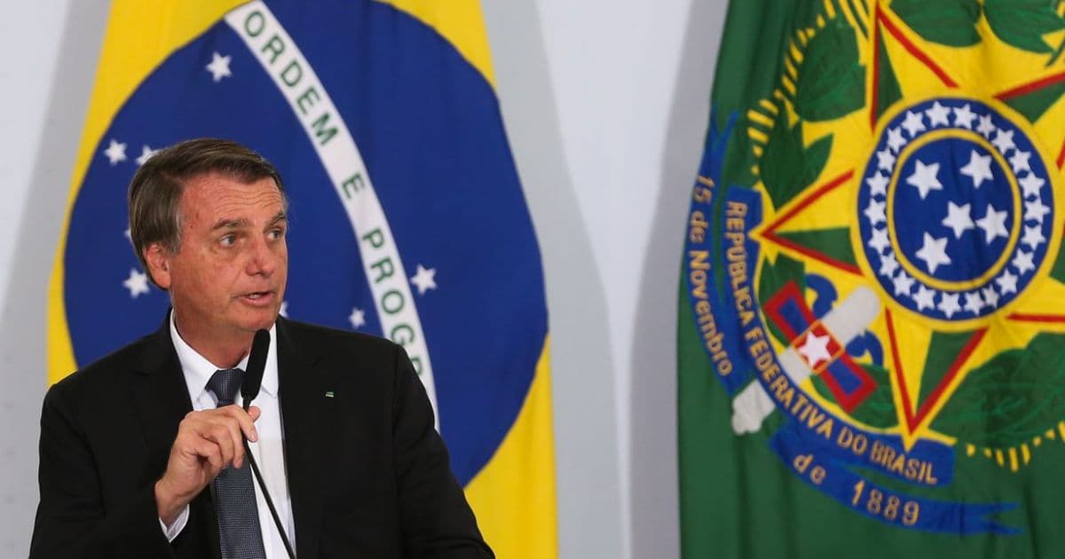Bolsonaro sanciona volta da propaganda partidária e veta compensação a emissoras