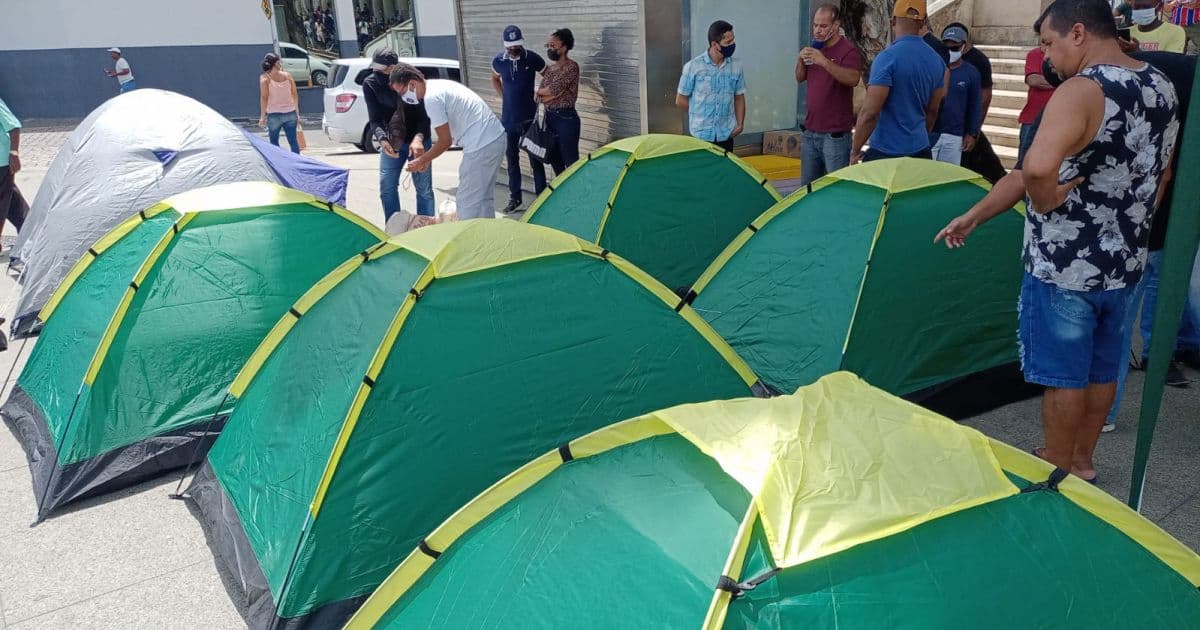 Guardas Municipais iniciam acampamento em frente da Câmara Municipal de Salvador
