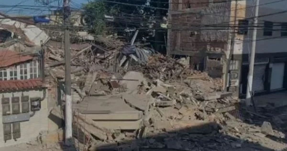 Vídeo: Prédio de três andares desaba no Espírito Santo; bombeiros buscam vítimas 