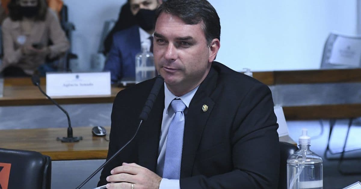 MPRJ pede anulação de denúncia contra Flávio Bolsonaro no caso das 'rachadinhas'