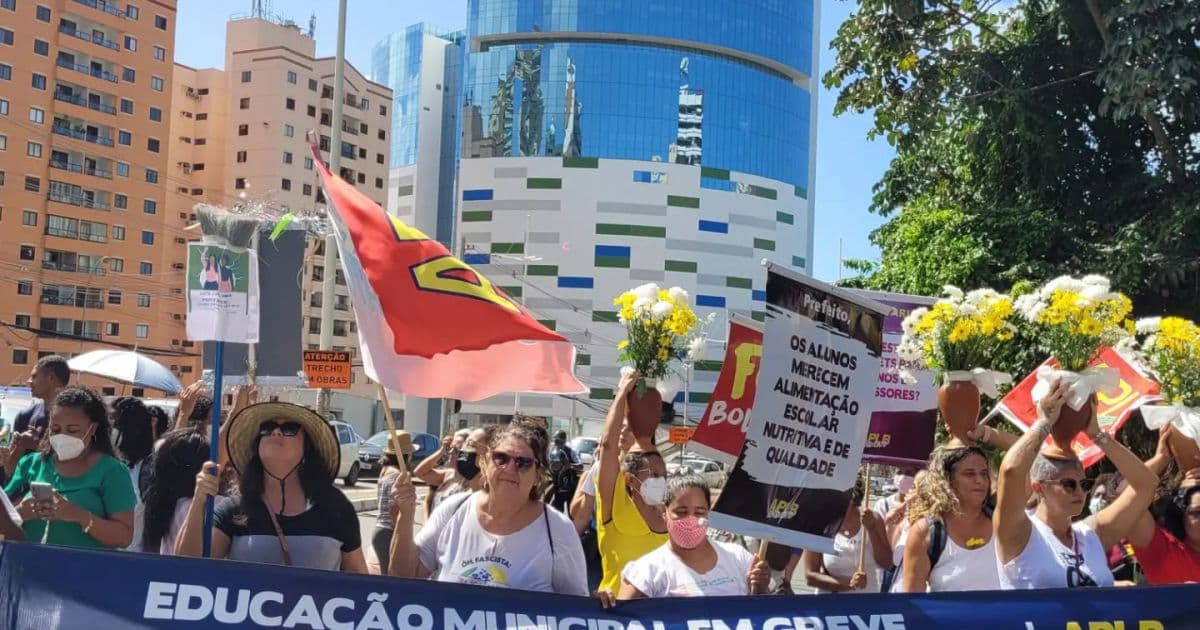 Assembleia nesta terça deve definir futuro da greve dos professores de Salvador