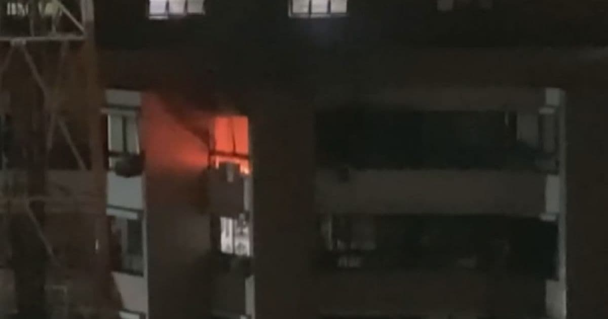 Incêndio destrói apartamento na Pituba; oito pessoas foram medicadas