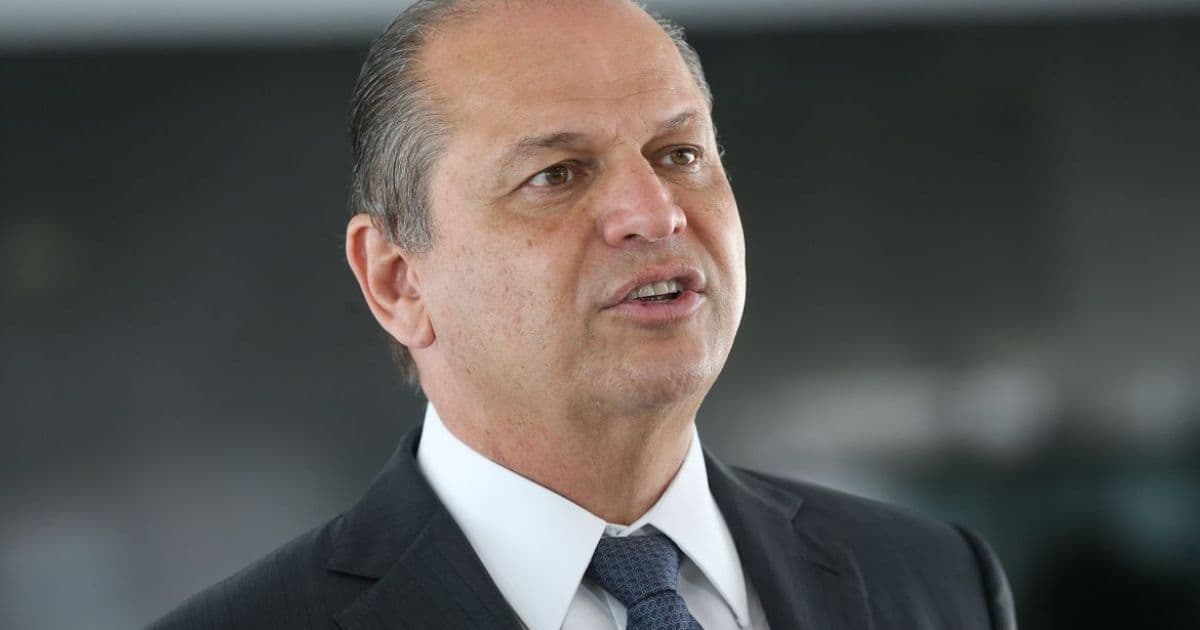 Líder do governo afirma ter um terço das assinaturas para CPI da Petrobras