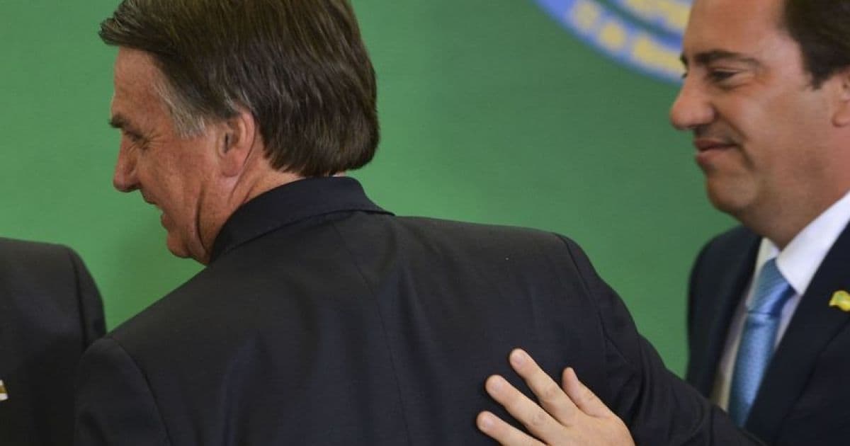 Bolsonaro já busca substituto para presidente da Caixa acusado de assédio sexual, diz site