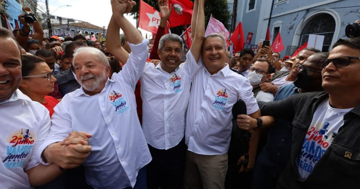 Lula participa do cortejo do 2 de Julho ao lado de Jerônimo, Rui, Alckmin e Geraldo Jr.