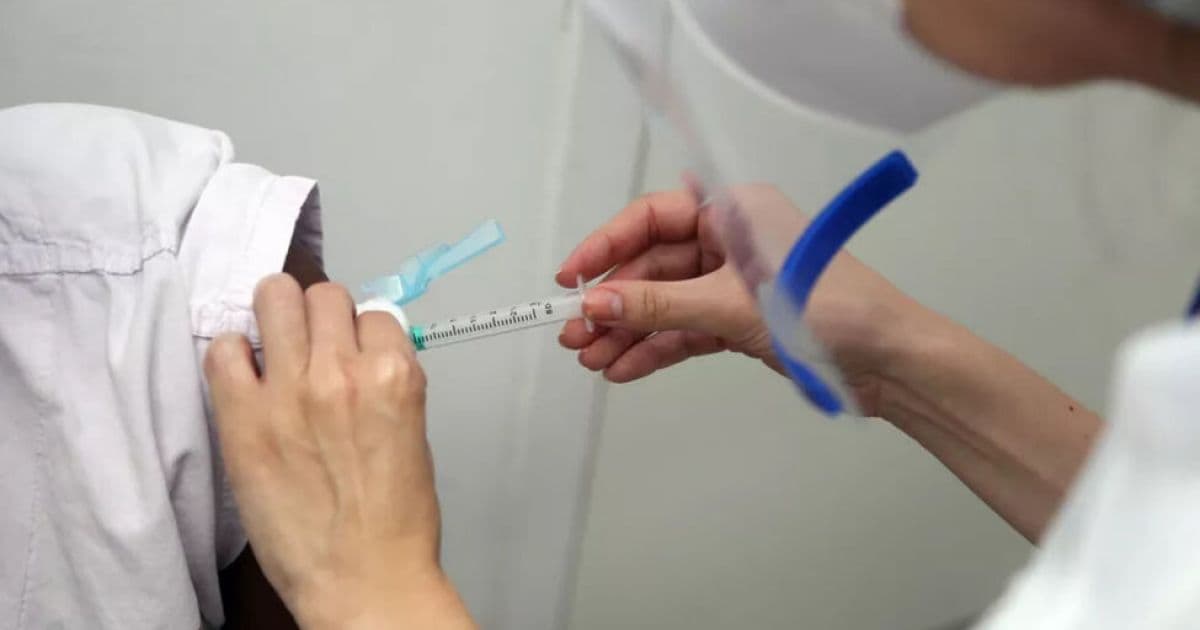 Vacinação Covid-19: Estação da Lapa ganha ponto fixo para 3ª e 4ª doses
