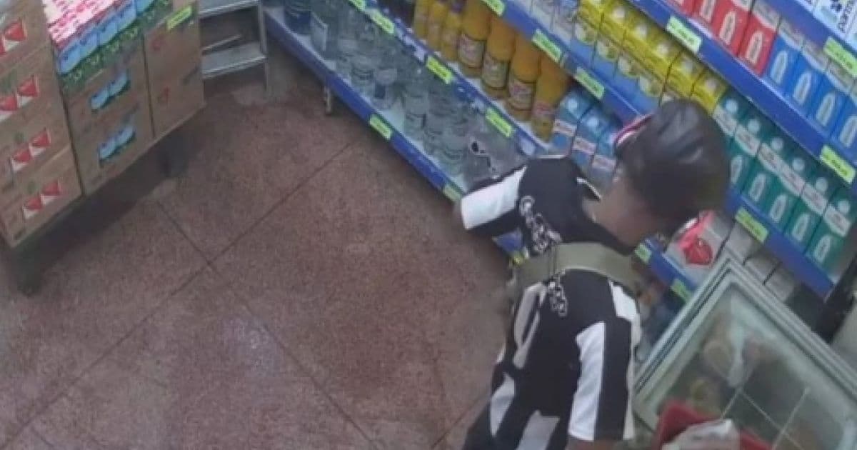 VÍDEO: Homem é preso em flagrante após roubar três vezes um supermercado em Brasília