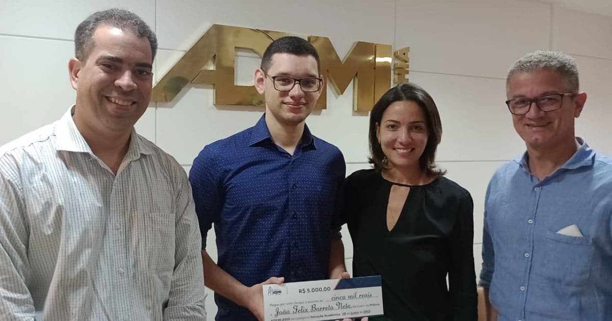 Ademi entrega prêmio financeiro ao vencedor da categoria 'Inovação Acadêmica'