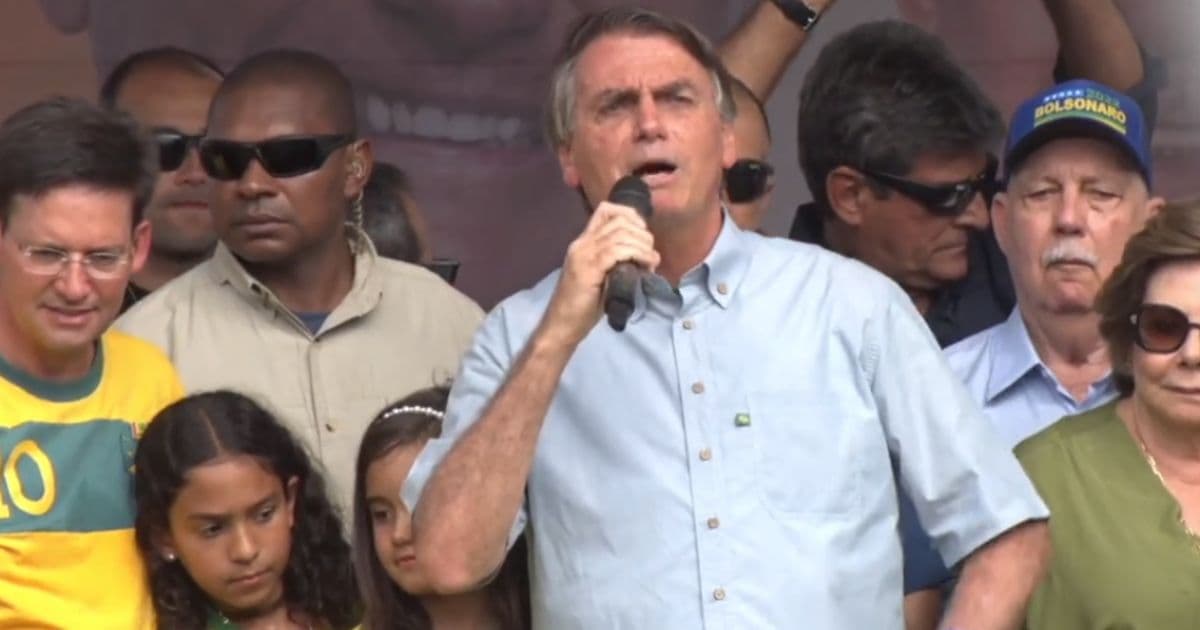 'Eu falo palavrão, mas não sou ladrão', diz Bolsonaro em Guanambi