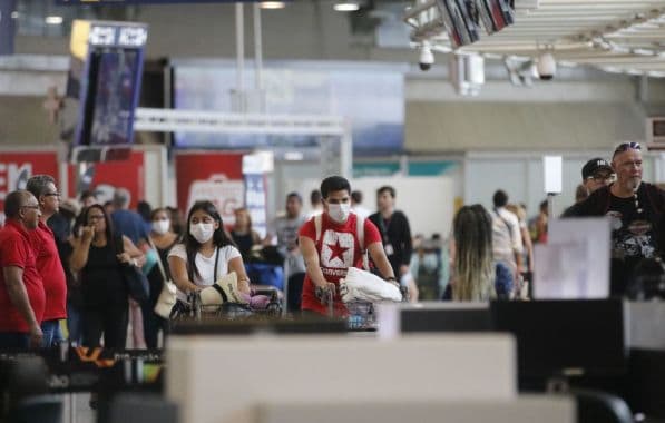 Imagem sobre Uso de máscaras volta a ser obrigatório em aeroportos e aviões no Brasil