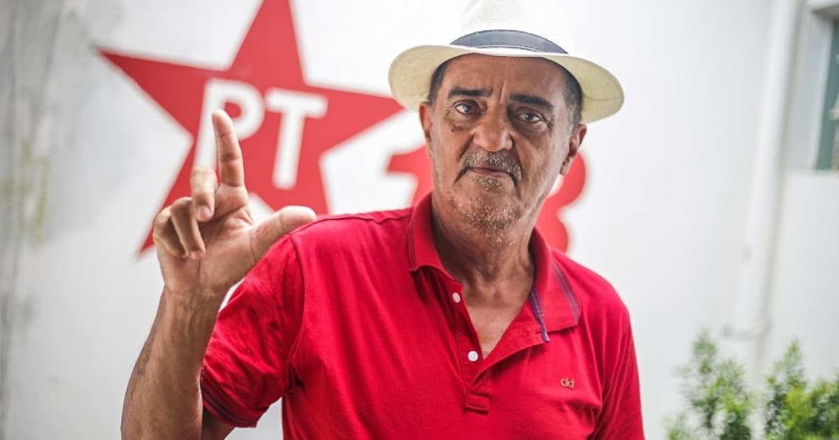 Lula telefona para eleitor que lhe deu caneta da posse; presente teria sido dado em 1989