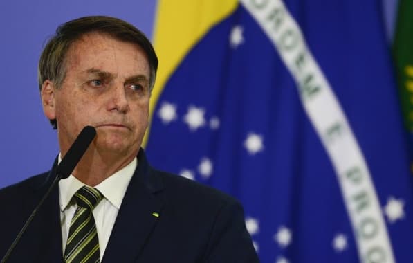 Bolsonaro entrega joias sauditas à Caixa Econômica após determinação do TCU