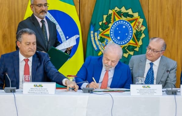 Em reunião com governadores, Lula assina decretos para destravar saneamento