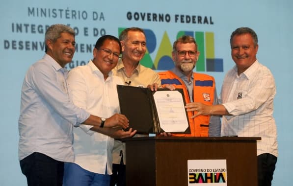 Em evento com Jerônimo, Governo Lula autoriza construção de 696 casas em Itabuna