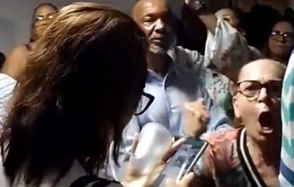 VÍDEO: Professores protestam na AL-BA e gritam “traidora” para Olívia Santana