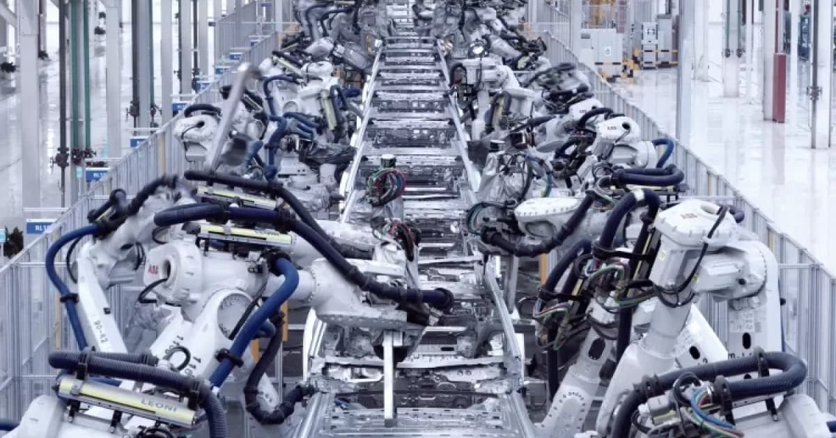 Robôs na fábrica da BYD