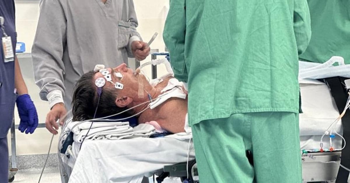Bolsonaro posta foto após nova cirurgia no intestino: “Mais uma etapa vencida”