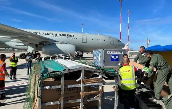 Governo federal envia kits de ajuda humanitária no avião da FAB que fará novo voo de repatriação 