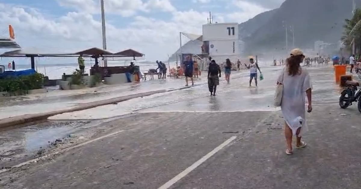 VÍDEO: Ressaca atinge orla do Rio de Janeiro ; banhistas precisam ser resgatados