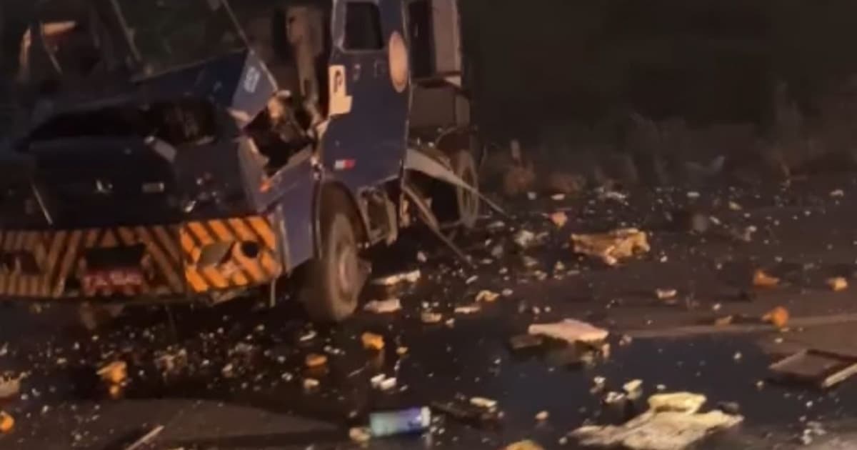 VÍDEO: Grupo tenta roubar carro-forte na BR-101; polícia busca suspeitos