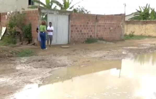 Chuva alaga ruas e provoca transtornos em Vitória da Conquista