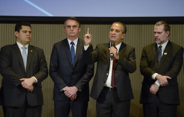 Bolsonaro e Malafaia receberam orientação jurídica para ato no próximo domingo
