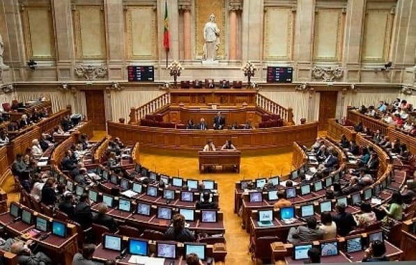 Paraná Pesquisas aponta empate técnico entre AD e Partido Socialista em Portugal 