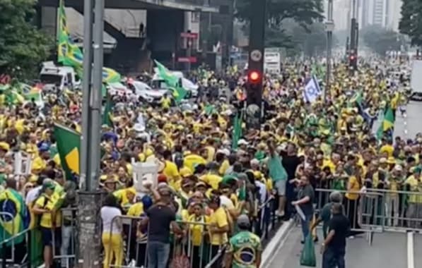 VÍDEO: Apoiadores de Bolsonaro lotam Avenida Paulista