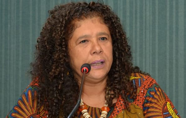 Vereadora quer lei que destine vagão de metrô só para mulheres em Salvador