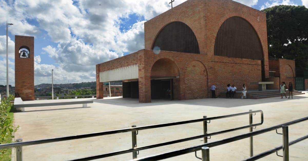 Prefeitura de Salvador entrega requalificação do entorno da Igreja dos Alagados para estimular turismo religioso
