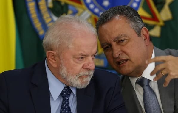 Lula se encontra com Rui Costa e outros ministros para reunião em meio à crise da Petrobras