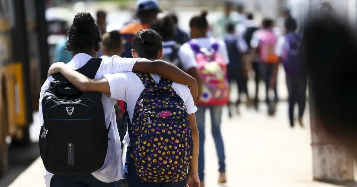 Estudo diz que escolas públicas com mais alunos negros têm piores estruturas 