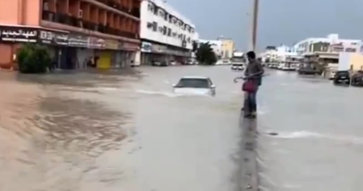 VÍDEO: Dubai fica debaixo d'água após registrar em um dia volume de chuva esperado para um ano
