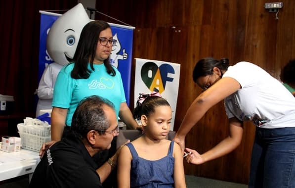 Após intensa campanha, Salvador zera lote de vacina contra dengue